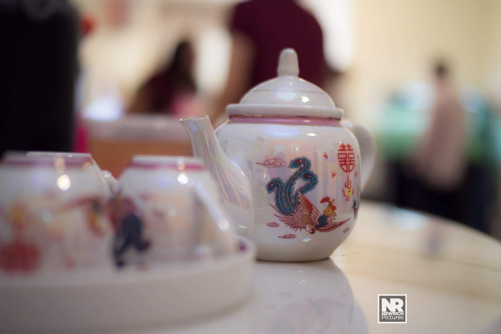Double Happiness Tea Set and Porcelain Details